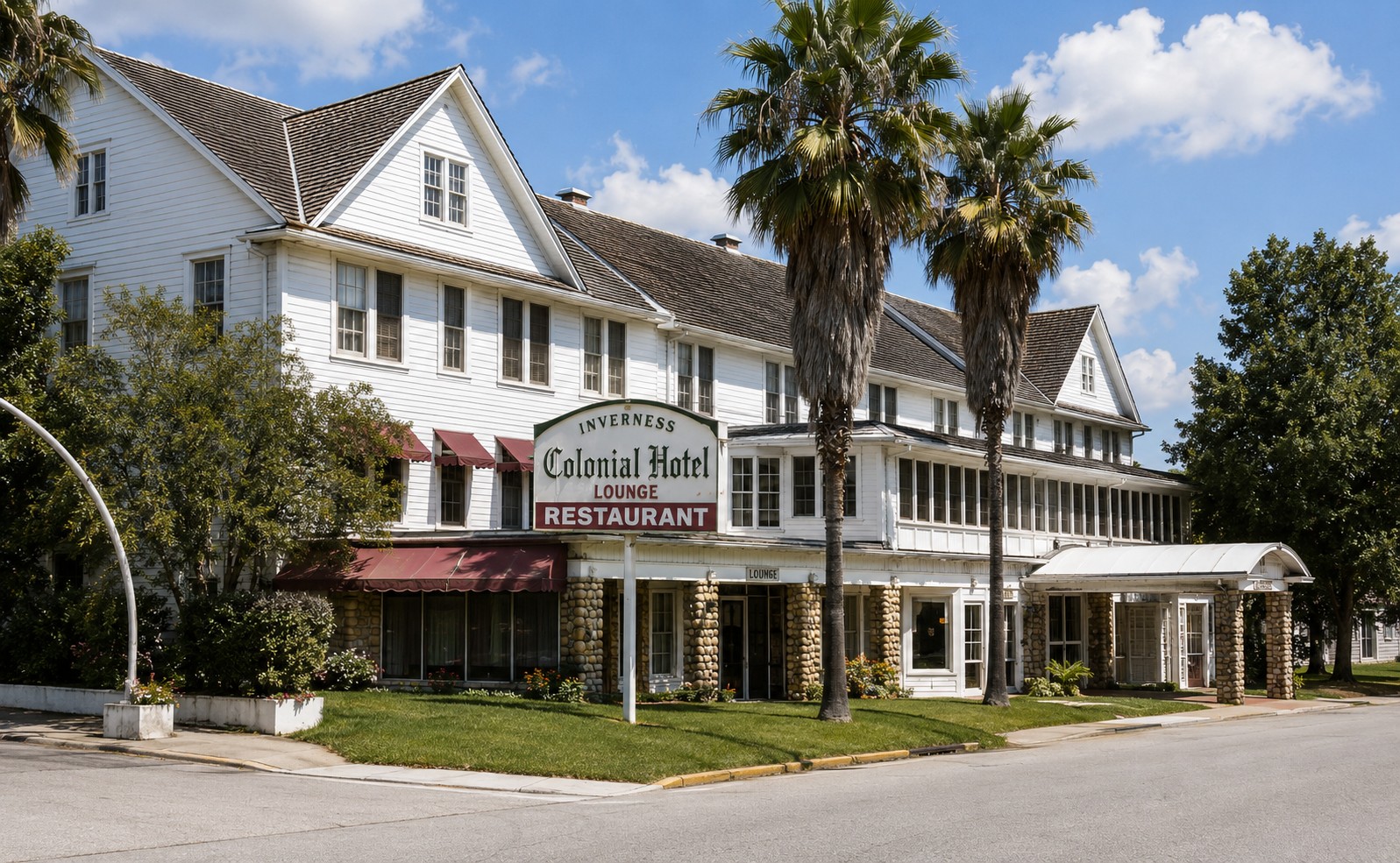 The Colonial Hotel before renovations