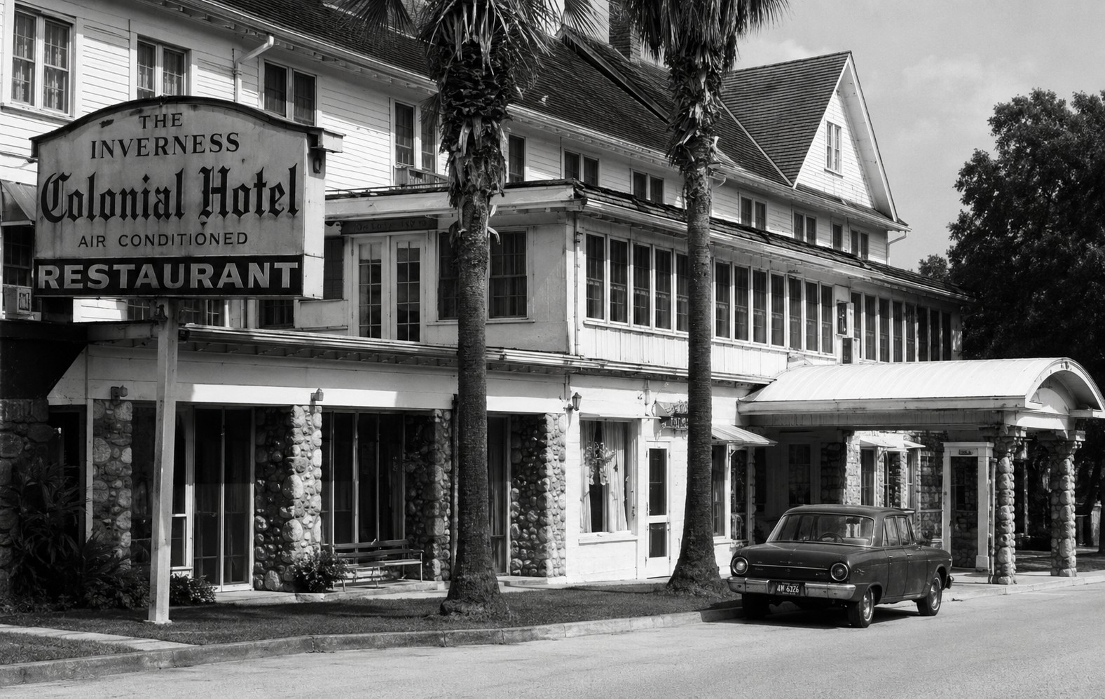Colonial Hotel